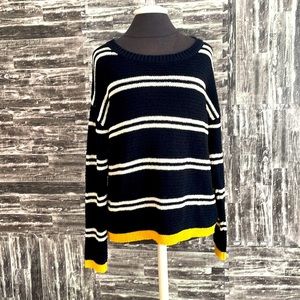 Arisan NY crew neck knit sweater women’s size large in EUC